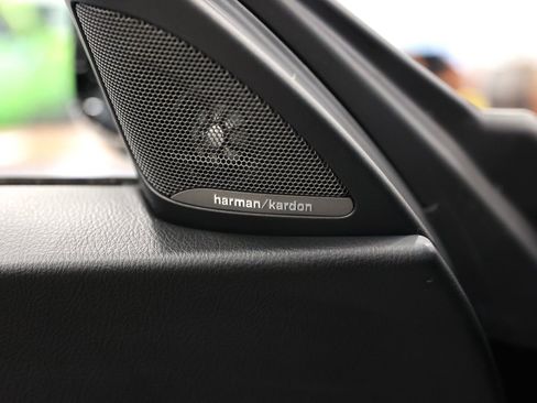 Used 2018 BMW M2 image 33