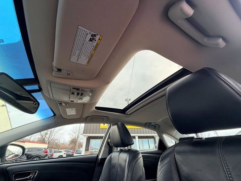 Used 2016 Toyota Avalon Limited image 25