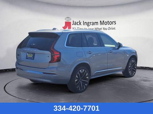 Certified 2025 Volvo XC90 B5 Plus image 5