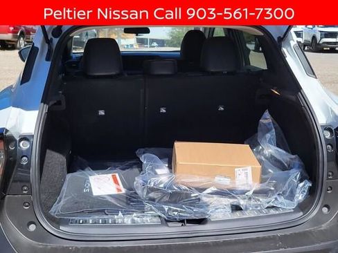 New 2025 Nissan Kicks SR w/ Illumination Package image 7