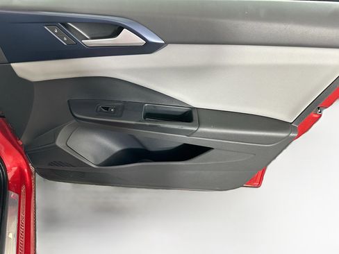 Used 2022 Volkswagen Taos SE image 30