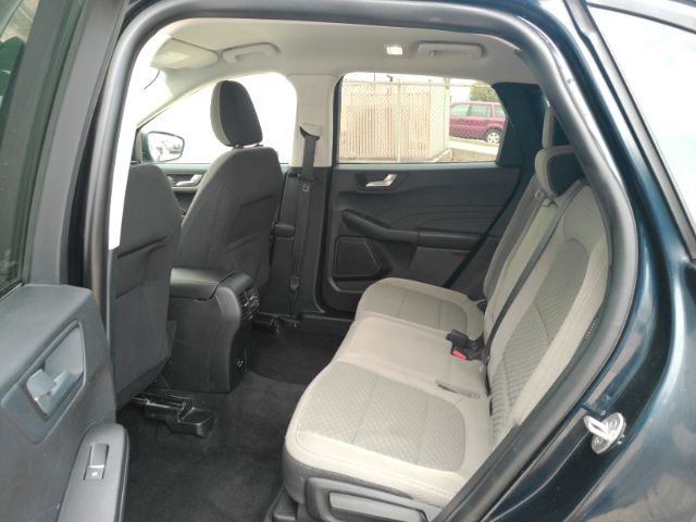 Used 2021 Ford Escape SE w/ SE Sport Appearance Package FWD image 17