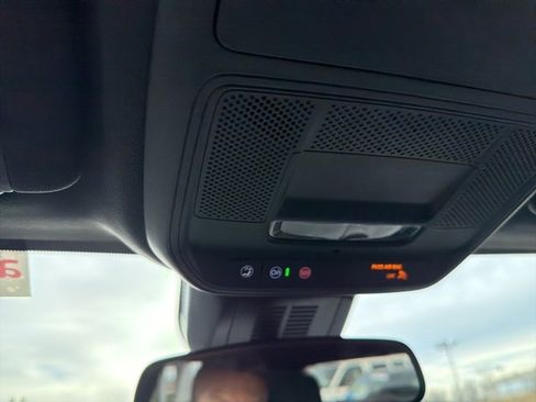 Used 2025 Chevrolet Equinox LT image 59