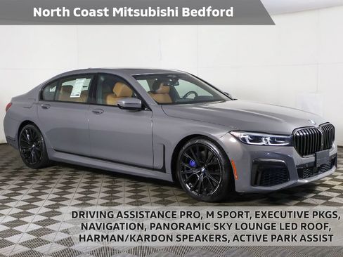 Used 2022 BMW 750i xDrive w/ Executive Package AWD/4WD image 1