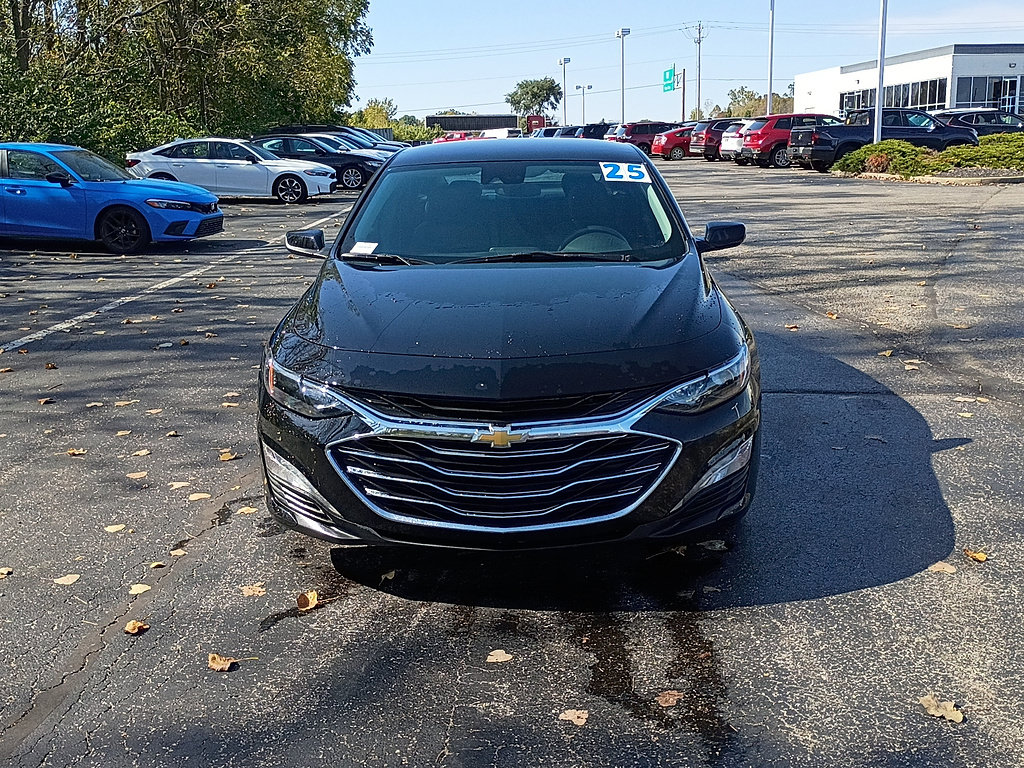 Used 2025 Chevrolet Malibu LT FWD image 8