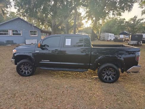 Used 2017 Toyota Tundra SR5 w/ SR5 Upgrade Package image 12