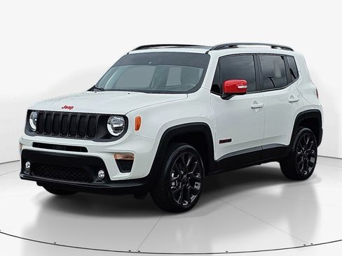 Used 2023 Jeep Renegade Latitude w/ Sun/Sound Group AWD/4WD image 8