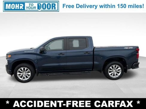 Used 2020 Chevrolet Silverado 1500 Custom w/ Custom Convenience Package AWD/4WD image 2