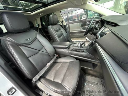 Used 2018 Cadillac XT5 Luxury w/ Driver Awareness Package AWD/4WD image 23