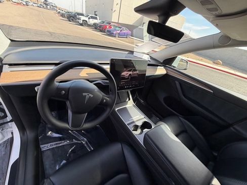 Used 2023 Tesla Model Y Long Range AWD/4WD image 12