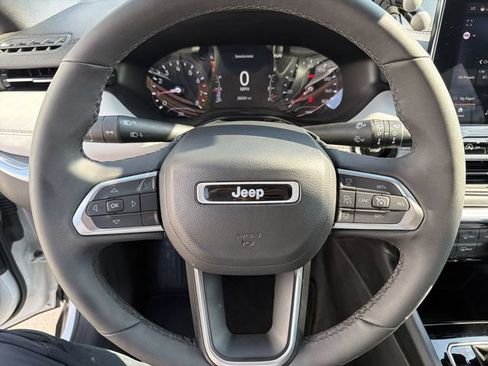 Used 2023 Jeep Compass Limited AWD/4WD image 16