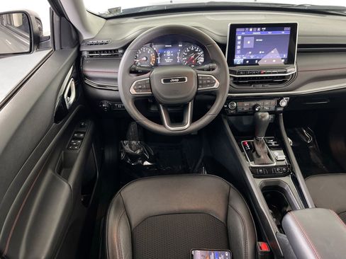 Used 2022 Jeep Compass Trailhawk image 20