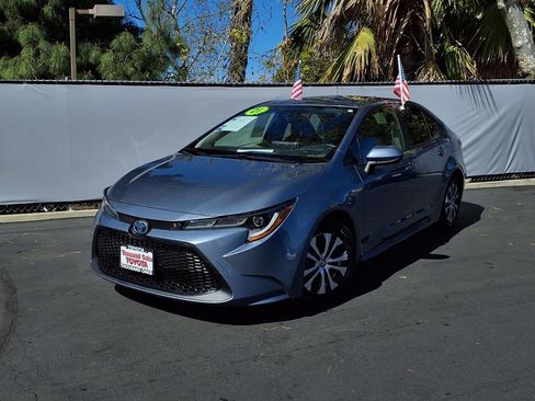 Certified 2021 Toyota Corolla LE image 25