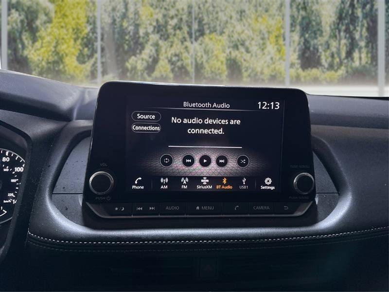Used 2025 Nissan Rogue S AWD/4WD image 16