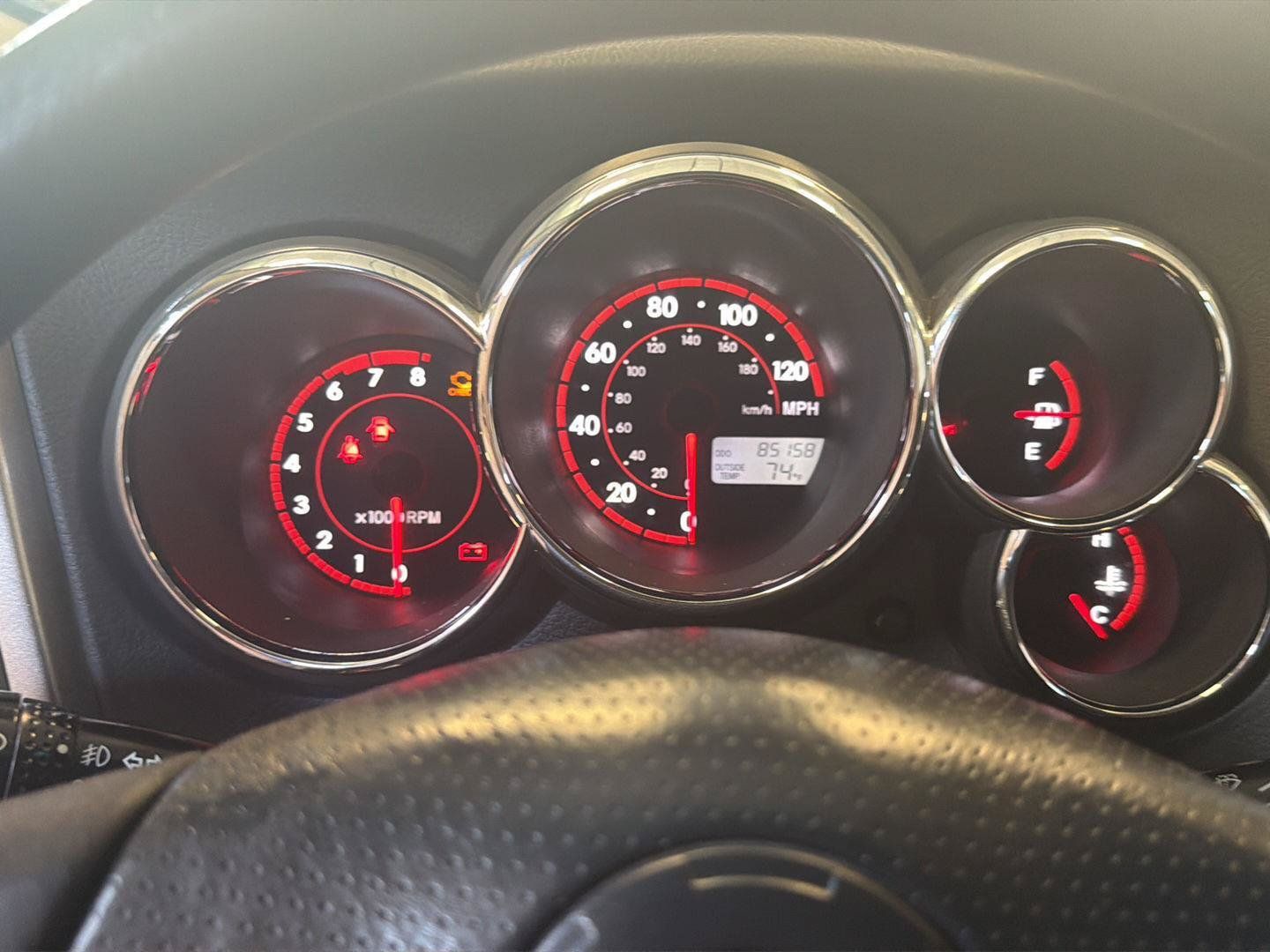 Used 2007 Pontiac Vibe w/ Preferred Package FWD image 13