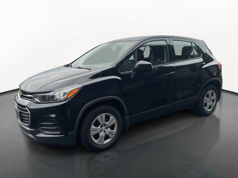 Used 2019 Chevrolet Trax LS w/ LPO, Protection Package FWD image 7