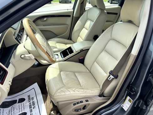 Used 2008 Volvo V70 image 17