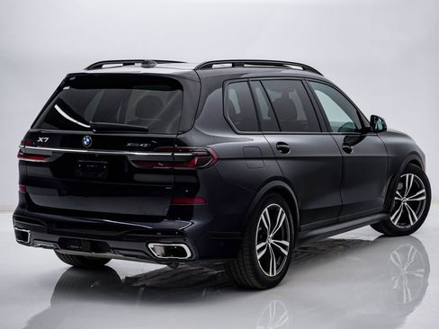 Used 2024 BMW X7 xDrive40i w/ M Sport Package image 10