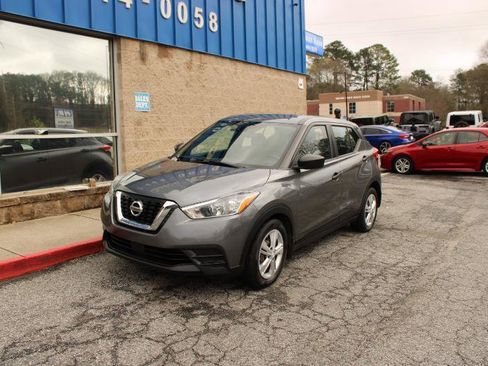 Used 2020 Nissan Kicks S image 5