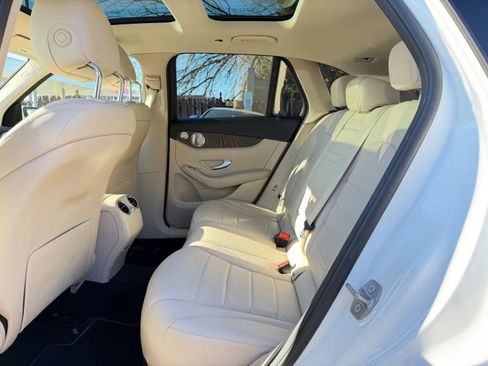 Used 2018 Mercedes-Benz GLC 300 GLC 300 4matic Sport Utility 4 image 15
