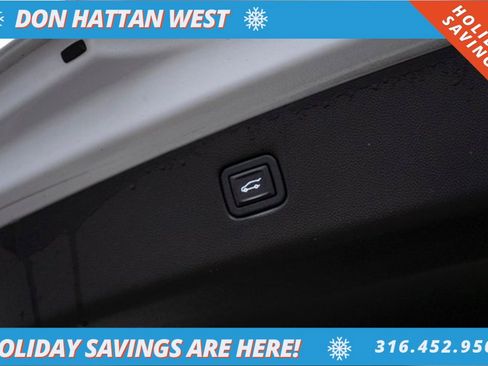 Used 2020 Chevrolet Blazer LT image 37