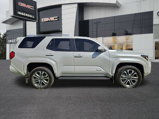 Used 2025 Toyota 4Runner Limited w/ Tow Technology Package AWD/4WD image 26