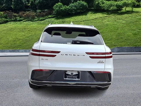 New 2026 Genesis GV70 2.5T Advanced AWD/4WD image 7