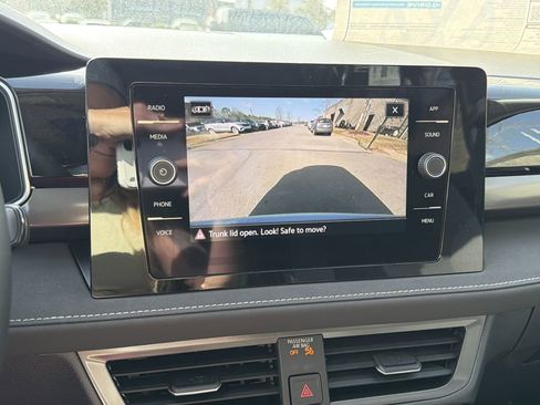 New 2026 Volkswagen Taos SE image 28