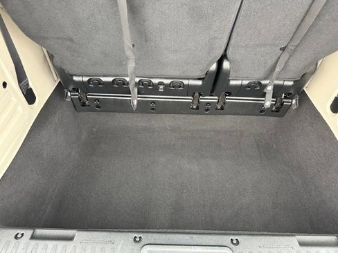 Used 2016 Dodge Grand Caravan SE image 26