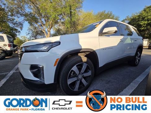 Used 2023 Chevrolet Traverse LT w/ LT Premium Package image 1
