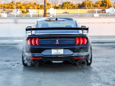 Used 2022 Ford Mustang Shelby GT500 w/ Carbon Fiber Track Pack image 8