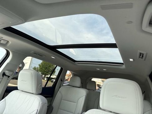 Used 2026 Buick Enclave Avenir w/ Super Cruise Package AWD/4WD image 56