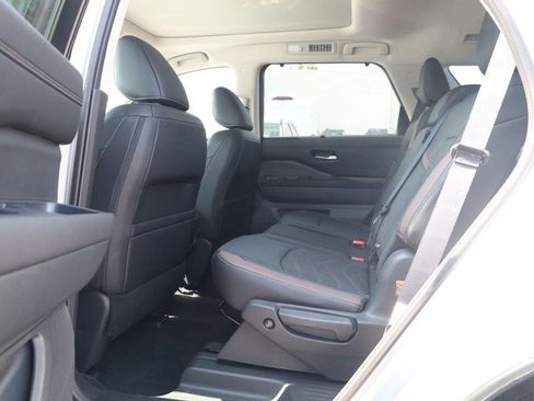 New 2025 Nissan Pathfinder Platinum w/ Cargo Package image 25