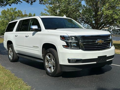 Used 2018 Chevrolet Suburban Premier image 4