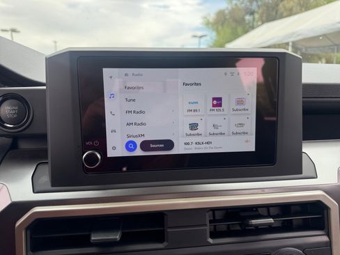 Certified 2025 Toyota Tacoma SR5 AWD/4WD image 26