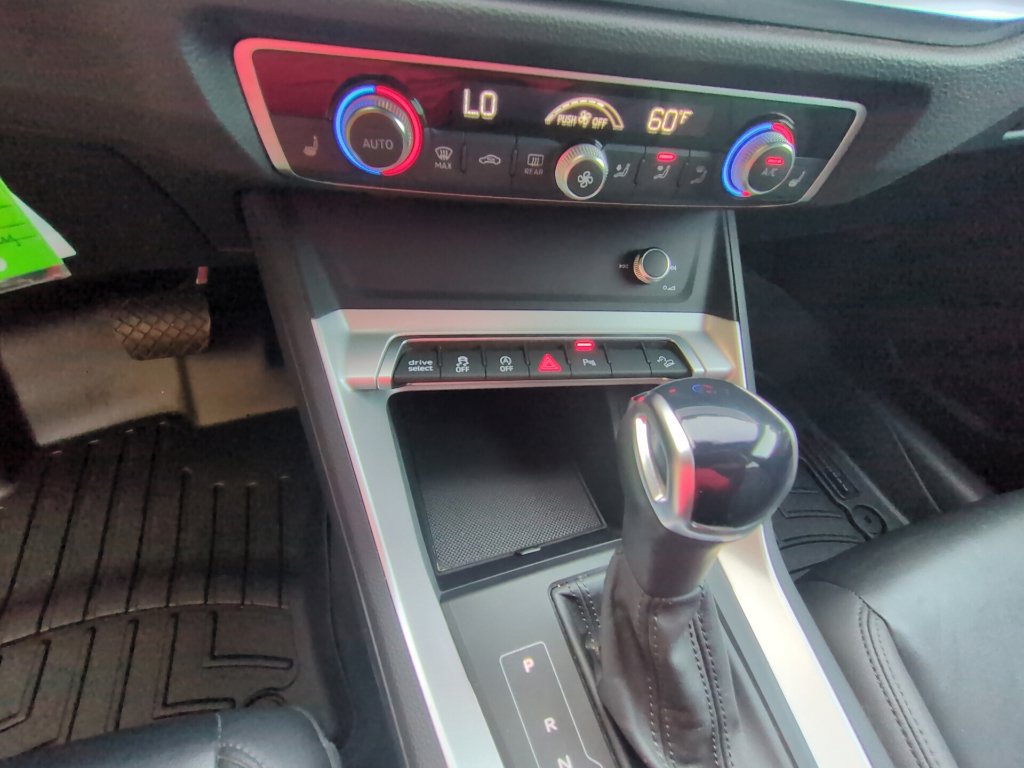 Used 2025 Audi Q3 2.0T Premium AWD/4WD image 11