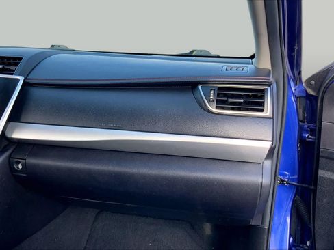 Used 2015 Toyota Camry SE FWD image 18