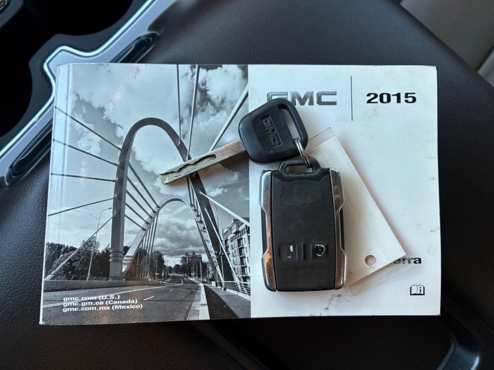 Used 2015 GMC Sierra 2500 SLT w/ Driver Alert Package AWD/4WD image 33