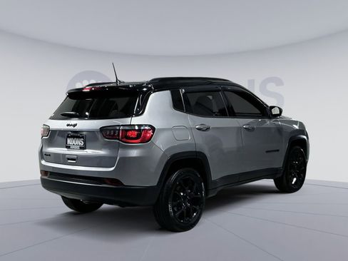 Used 2023 Jeep Compass Altitude w/ Convenience Group image 16