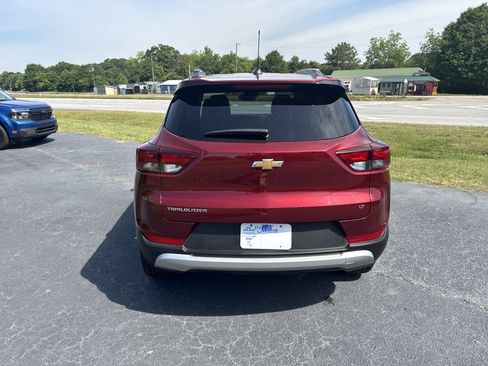 Used 2025 Chevrolet TrailBlazer LT FWD image 6