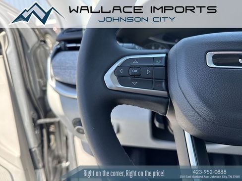 Used 2022 Jeep Compass Latitude w/ Sun and Sound Group AWD/4WD image 30