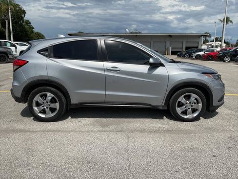 Used 2020 Honda HR-V LX image 4