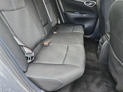 Used 2019 Nissan Sentra SR image 13