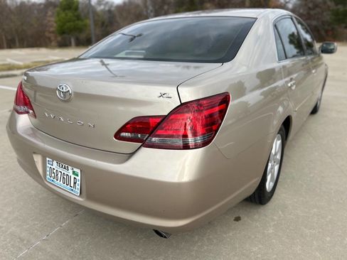 Used 2008 Toyota Avalon XL image 6