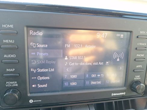 Used 2020 Toyota RAV4 XLE image 25