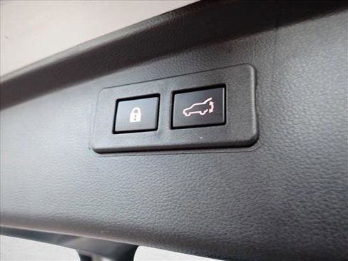 Certified 2024 Subaru Outback Limited image 7