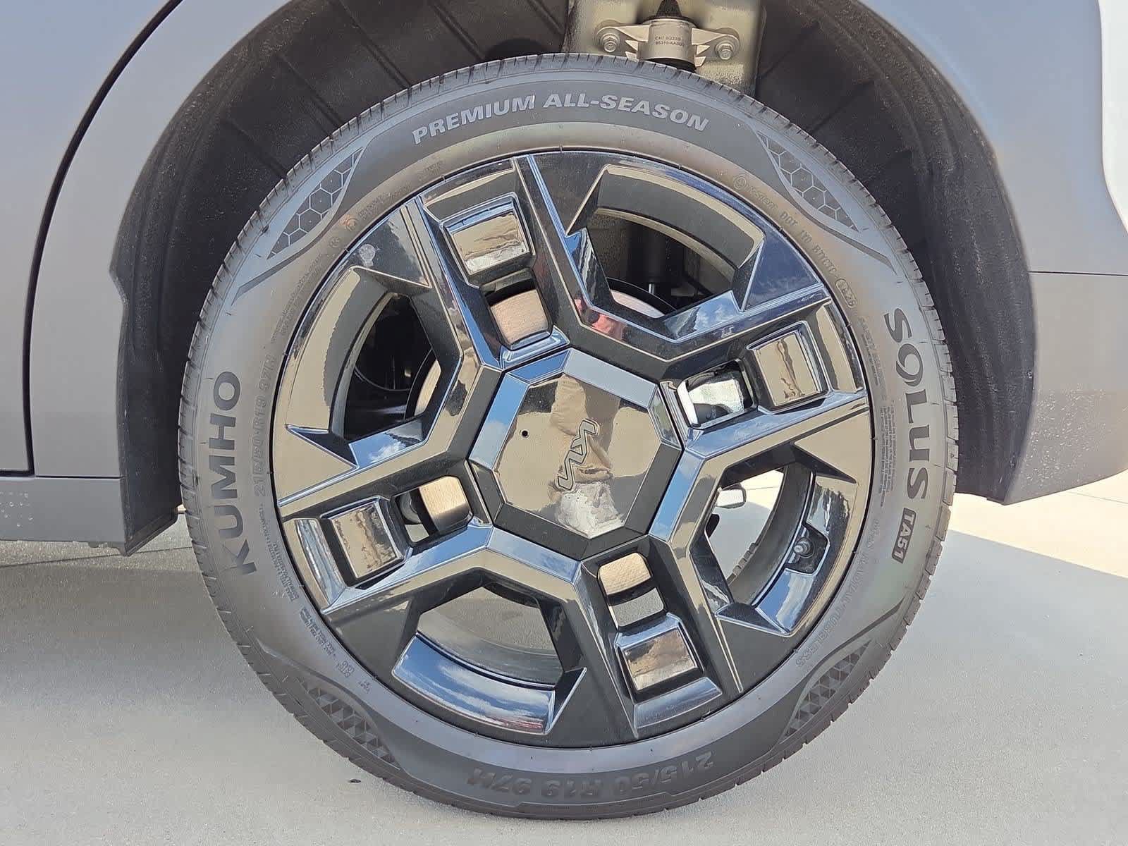 Certified 2027 Kia EV3 Wind w/ Wind Fwd Nightfall Package image 13