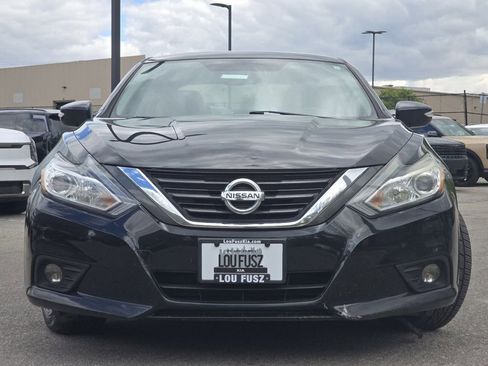 Used 2016 Nissan Altima 2.5 SV w/ Convenience Package FWD image 8