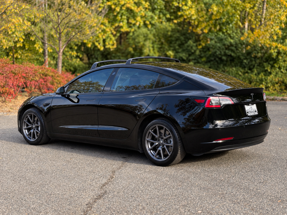 Used 2018 Tesla Model 3 Long Range RWD image 5