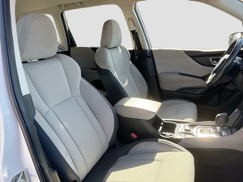 Used 2021 Subaru Forester Premium AWD/4WD image 27
